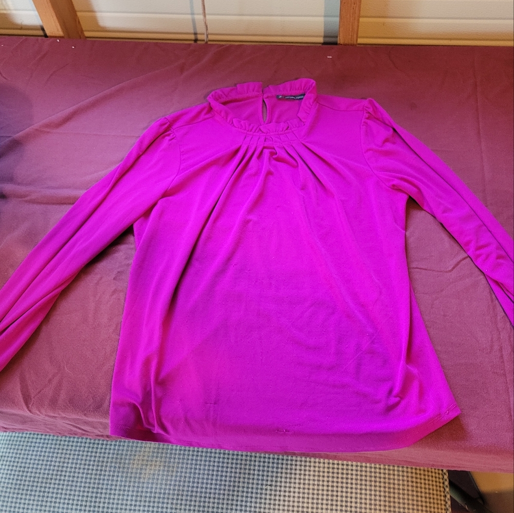 Ribbed and flexible purple shirt!